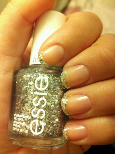 GORGeous~French Tipping with Glitter Nail Polish is a billion times easier